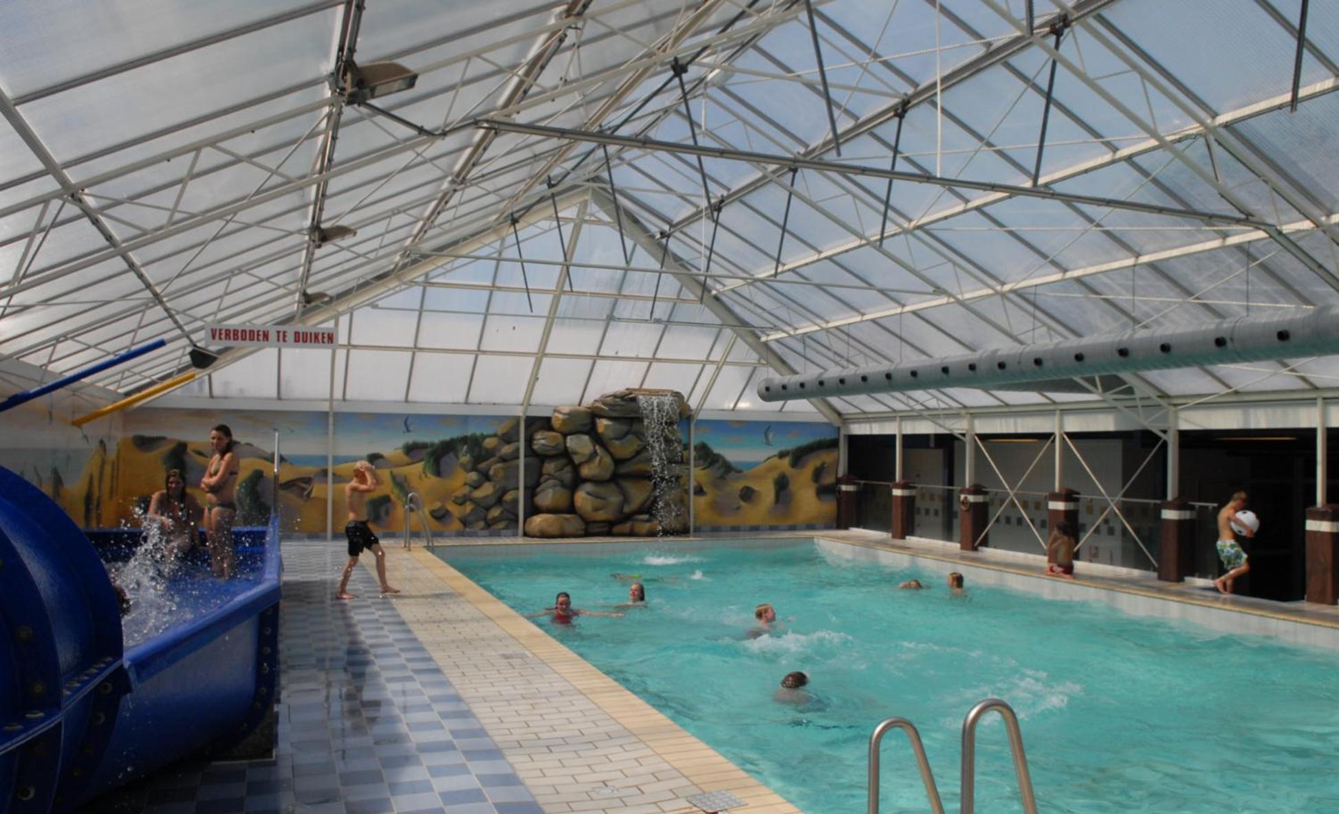 Ruime 5-Persoons Chalet Aan Het Bergumermeer Suameer Bagian luar foto